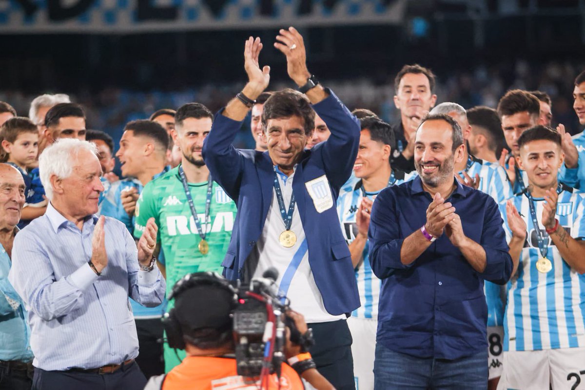 Christian Devia tweet media