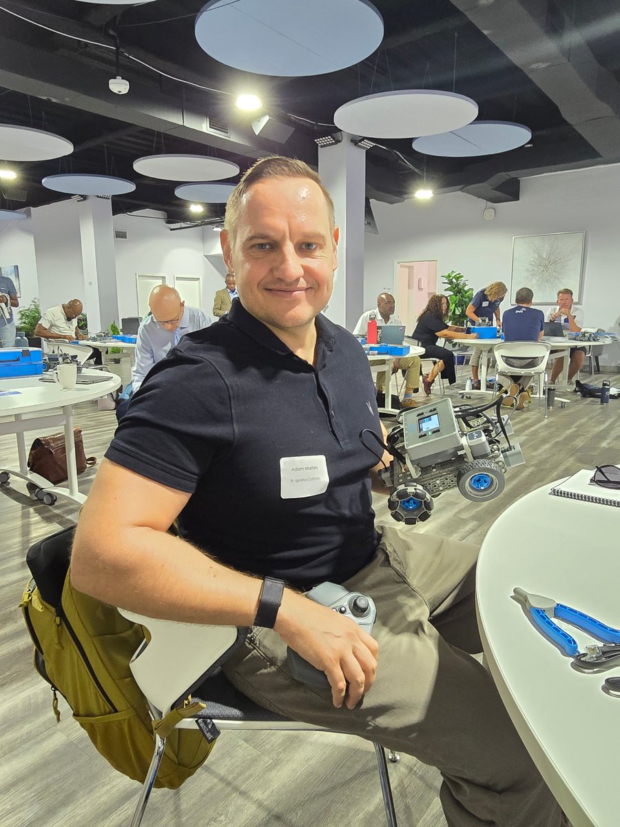 MrAdamMasters's tweet image. 🚀 Excited to share my latest blog post on #STEM Robotics! 🌟 Learn how #VEXIQ Robotics is transforming education, equipping students with coding, design, and teamwork skills, and how we&apos;re preparing for the 2025 Cayman Islands robotics competition.

👉 adammasters.com/home/stem-robo…