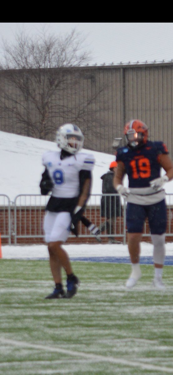 IamJesseEllis's tweet image. I will be entering the transfer portal.
3 years of eligibility left
Stats: 
42tackles 
4 TFL
3 ints 
1 FR
1 TD
9 PBU
#d3fb