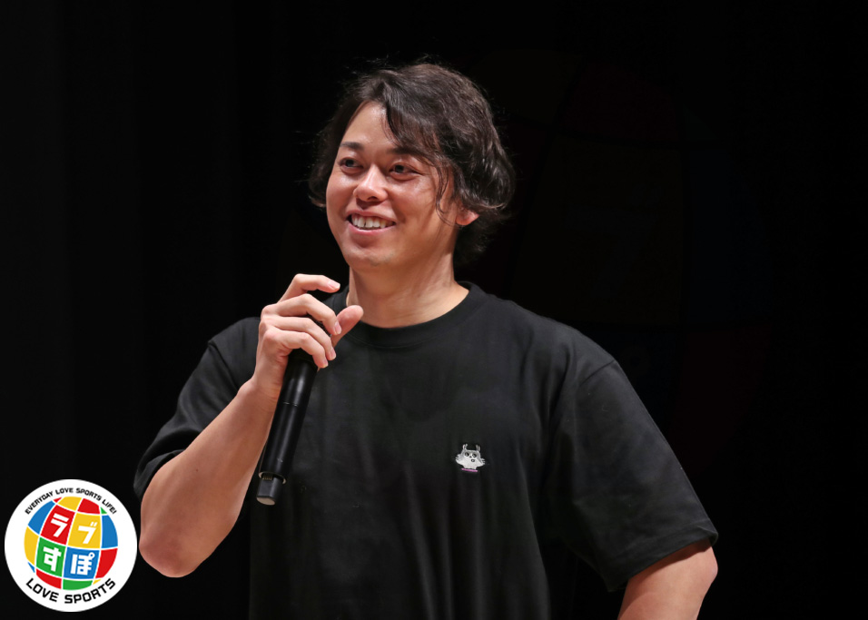 love_spo1010's tweet photo. 【ナシガチFes!! レポート】
突っ込み放題の質問タイムやアカペラ熱唱の自由過ぎる90分！『ラブすぽ』に帰ってきた高梨雄平＆大勢の“ナシガチ”コンビが750人のファンの前でやりたい放題！ - #ラブすぽ
⏬️レポートはこちらから ⏬️
https://t.co/6EZ21b8KRi
@yuhei_takanashi

巨人の高梨雄平＆大勢コンビによるトークショー「ナシガチFes!!」で本音ぶっちゃけ！ジャイアンツファンなら誰もが知る仲良しの先輩後輩コンビ“ナシガチ”が約束通りセ・リーグ優勝という手土産を持って『ナシガチFes!!』に帰ってきてくれました。
その模様をお伝え!!

#巨人 #読売巨人軍 #高梨雄平 #大勢 #梅澤アナ
#ナシガチ #ナシガチフェス #ナシガチfes
