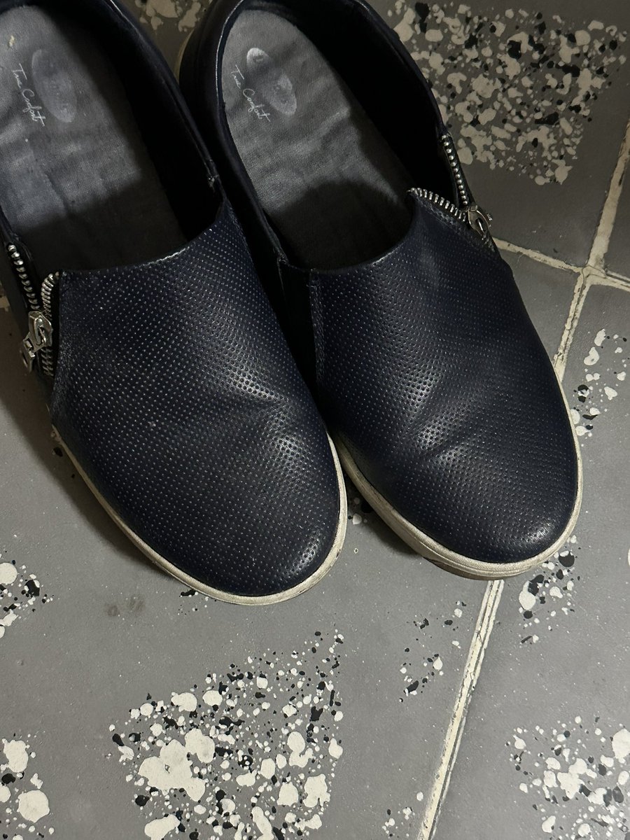 david_rezep's tweet photo. @nsqkk Solo los zapatos por qué no esta @nsqkk  #adiosradioatp https://t.co/9LWkANSD48