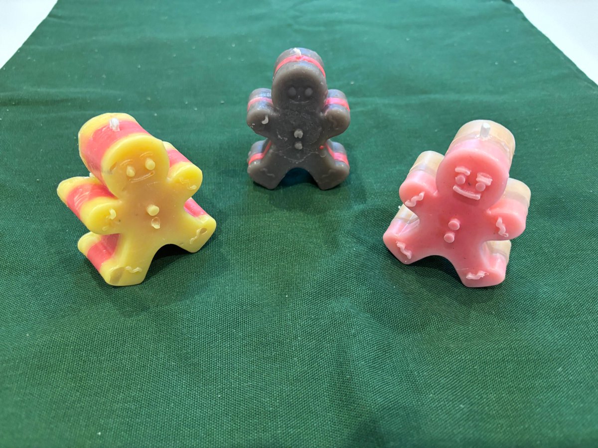 bellthreeplan's tweet photo. 新作のご紹介☆

#就労継続支援B型事業所
 #就労支援
 #障がい者支援
 #キャンドル
 #ボタニカルキャンドル
 #インテリア
 #飾り
 #雑貨
 #サシェ
 #アロマ
 #ボタニカル
 #相模大野
 #相模原市
 #町田市
 #大和市
 #ベルスリー相模大野
#クリスマス
#ジンジャー
#ジンジャーブレッドマン
#サンタ https://t.co/HtF92MevoZ