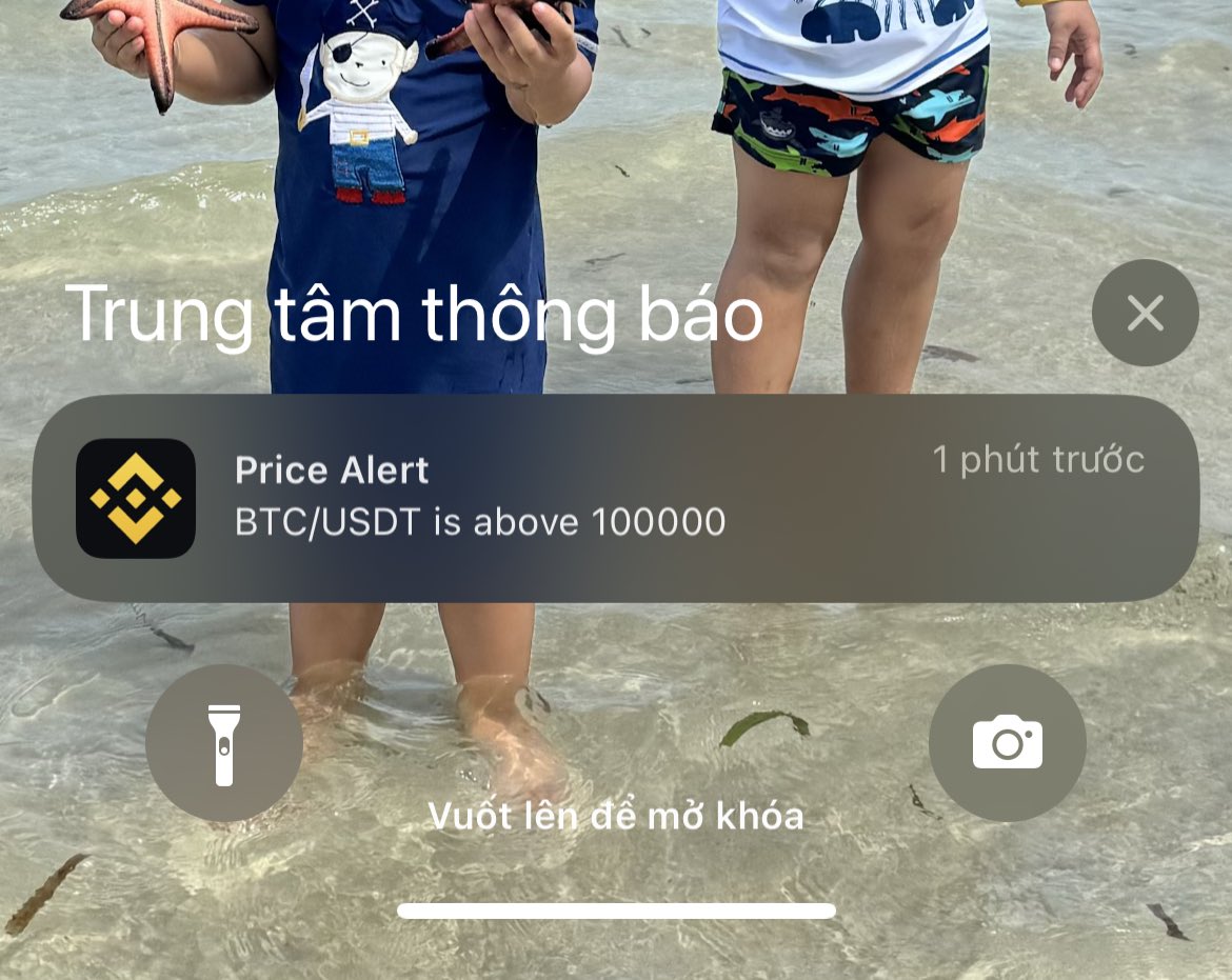 HeengTran's tweet photo. Sớm vậy.. có ai đang vội lắm hả giời 🙄😒 https://t.co/xxGoFeMFGP