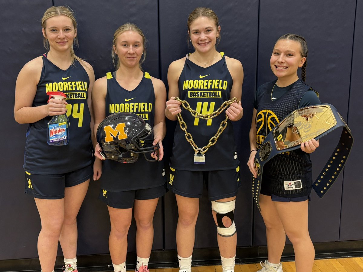 Awards are back! 
Game 1 award winners vs. Berkeley Springs:
Glass Cleaner - Korbin Keplinger
Helmet Hustle - Seanna Heavner
Lockdown Defender - Sydney Rumer
Player of the Game - Kerigan Bergdall