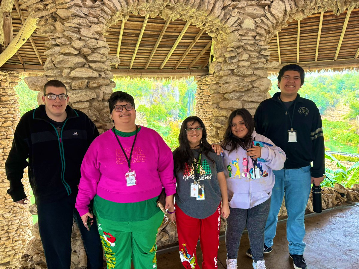 Fiona Hoffman tweet media