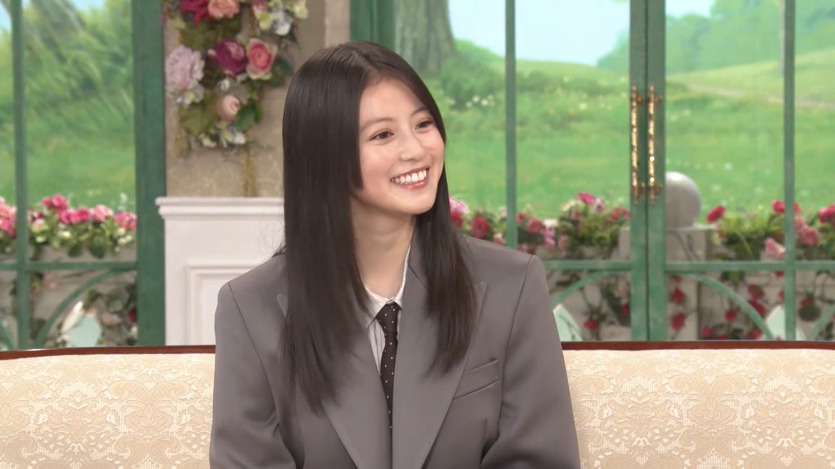 mitsu20190908's tweet photo. 今田美桜ちゃんは新しい仕事にチャレンジする時は『30点でいく』を意識してるんだって。

初めてやることなのに80点、90点という高い目標を設定すると、"自分にないもの"を出そうとして本来持ってる力も発揮出来ないから30点でいく。それぐらいリラックスした方が良い仕事が出来る。 https://t.co/D4LYf4lPXE
