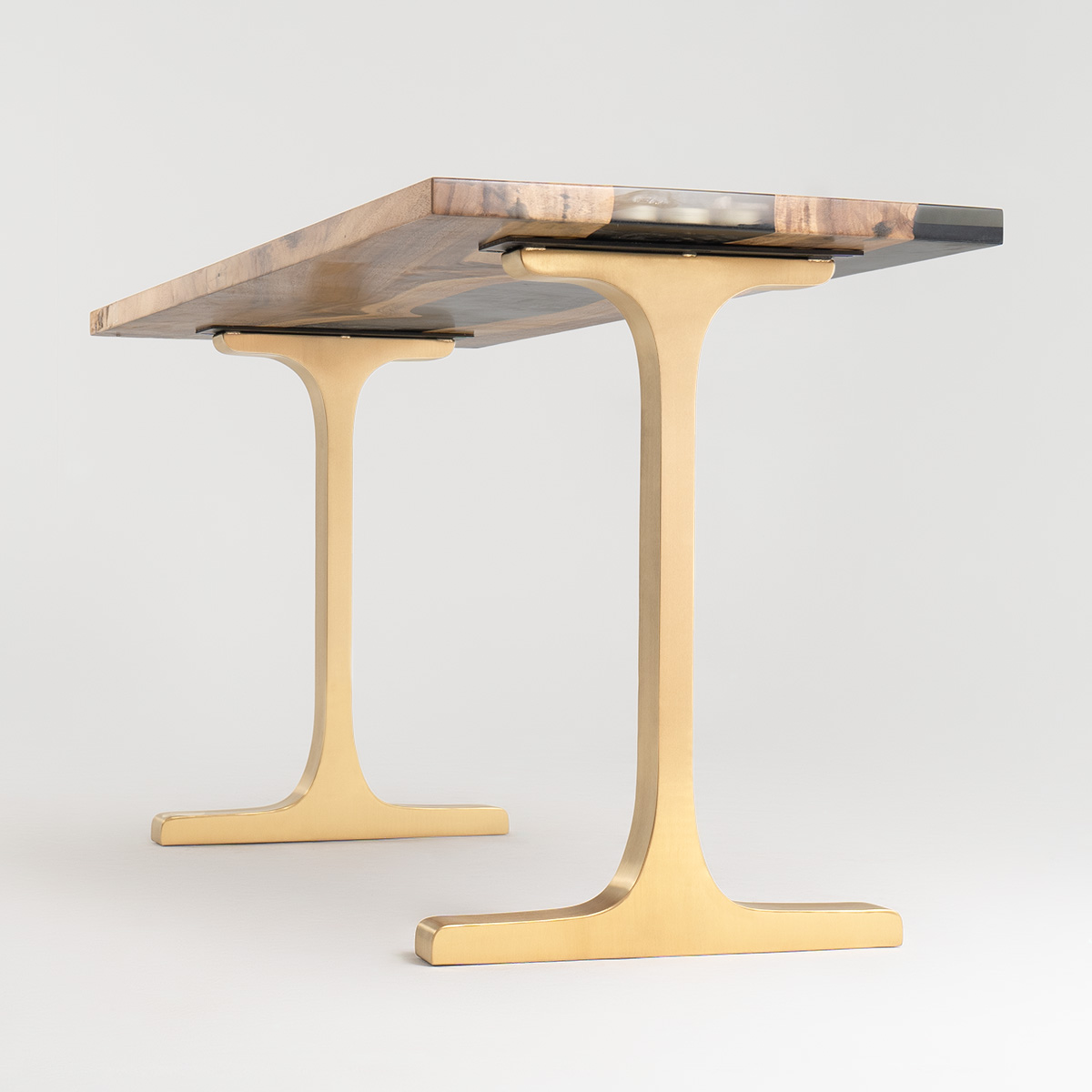 Flowyline_'s tweet image. Looking for an elegant touch for your home? Make your dream a reality with our 431S Wishbone gold brass furniture legs.

Shop and save $36.50 while special deal lasts: flowyline.com/products/gold-…

#flowylinedesign #customdiningtable #uniquetable #diningtableart #customfurniture