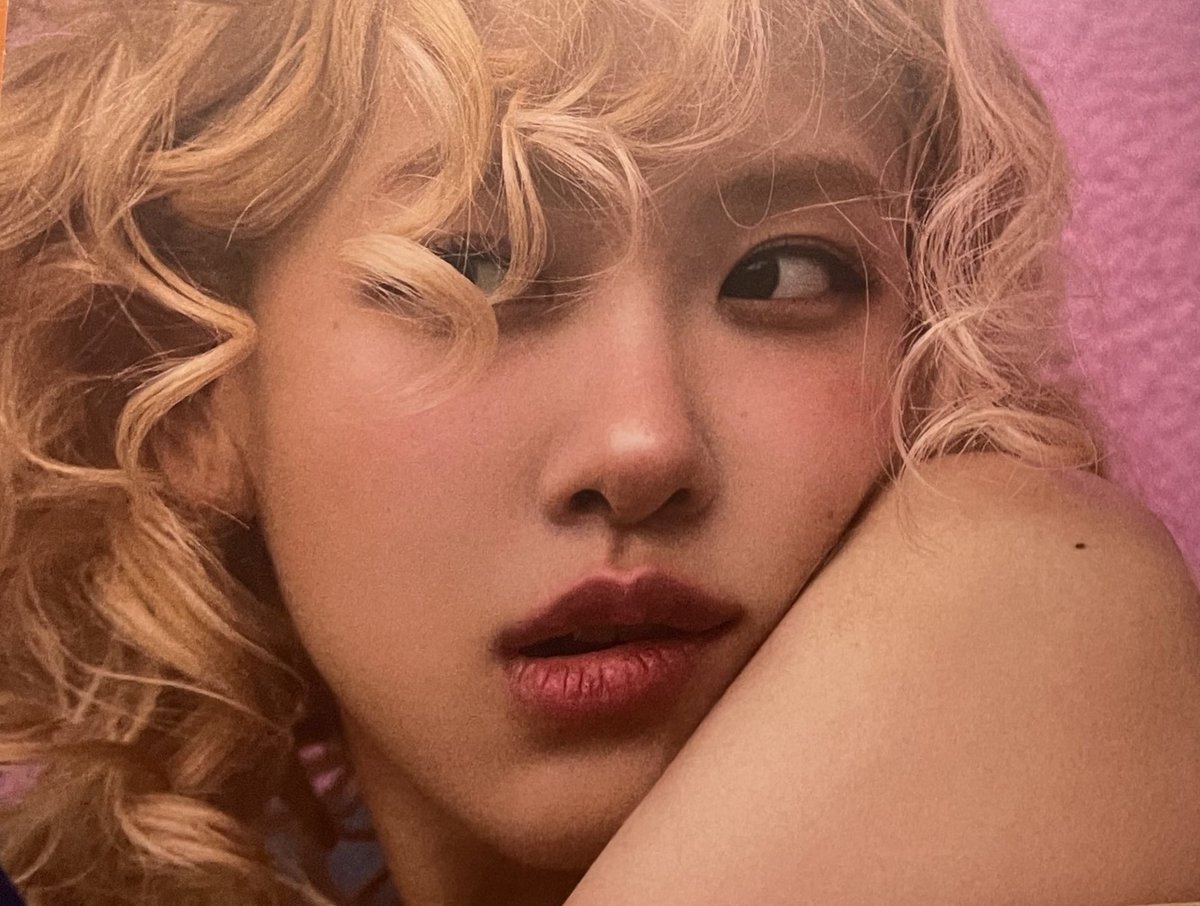 rosie tweet media