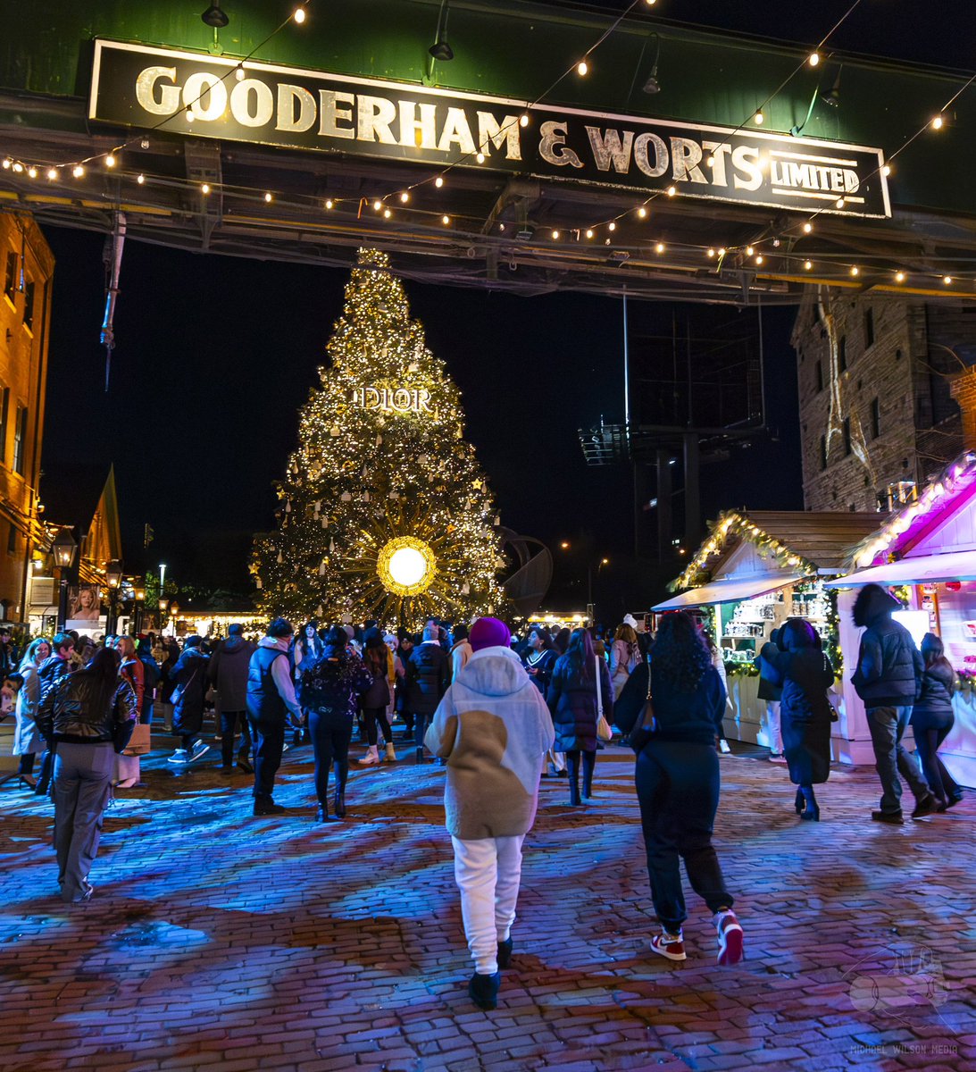 MWilsonMedia's tweet image. The @DistilleryTO Winter Village!! 🎄🎄🎄
￼
#DistilleryTO #Christmas #ChristmasTree #CountdownToChristmas #HappyHolidays #Photography #Toronto