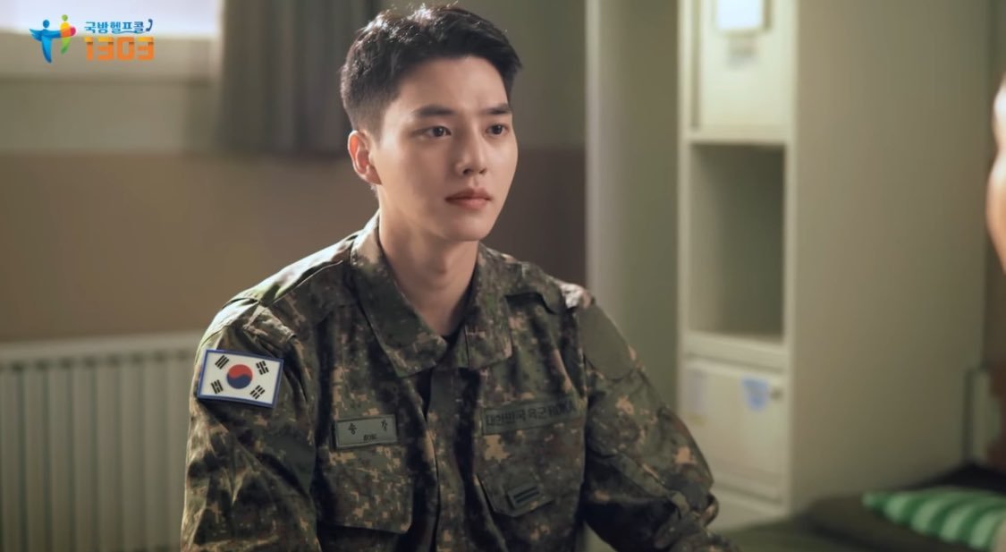 pannchoa's tweet photo. Song Kang looks valiant in army uniform 
https://t.co/lPe6xi3Dt7 https://t.co/ZowZzuxDL5