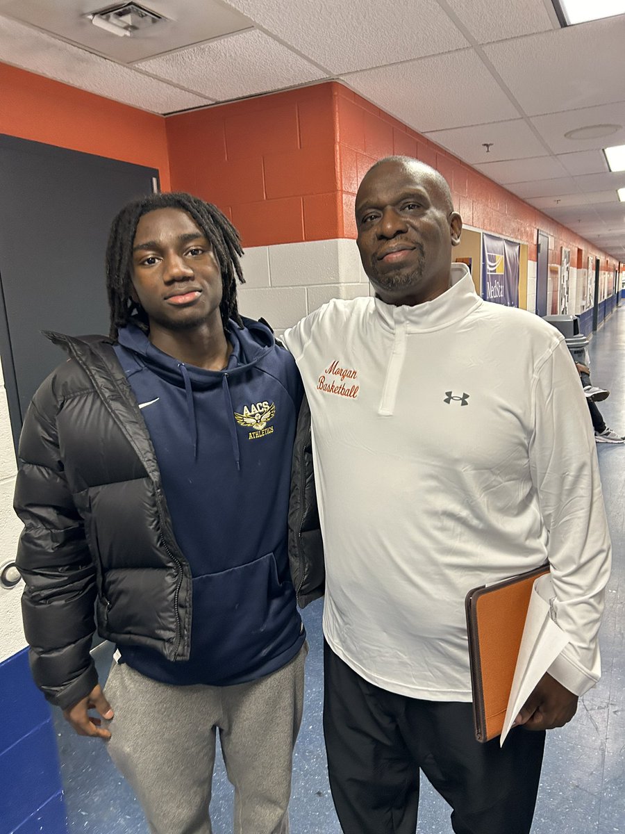 Elicroskey_'s tweet photo. Beyond Grateful to get invited an invite to the most recent Morgan State Game. Thank you Coach Broadus and Coach Coutreyer for the invite and conversation !! #agtg https://t.co/enSCBOGtMi