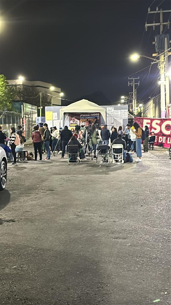 OlimpiaCMujer's tweet photo. Gracias a los medios de comunicación que están en vela de la audiencia con nosotras. ¡Ese apoyo sí se ve!
#DiegoNLibreNo https://t.co/EDCPwMl8of