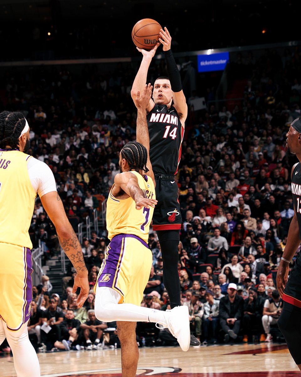 MiamiHEAT's tweet image. #HEATWin final - Miami 134, LA Lakers 93

🔥 Herro: 31pts (9 3s), 5rebs &amp;amp; 4asts
🔥 Butler: 17pts, 9rebs &amp;amp; 5asts
🔥 Rozier: 16pts
🔥 Adebayo: 14pts, 10rebs &amp;amp; 7asts
🔥 Highsmith: 14pts (4 3s) &amp;amp; 3asts
🔥 Love: 10 points, 5asts &amp;amp; 4rebs