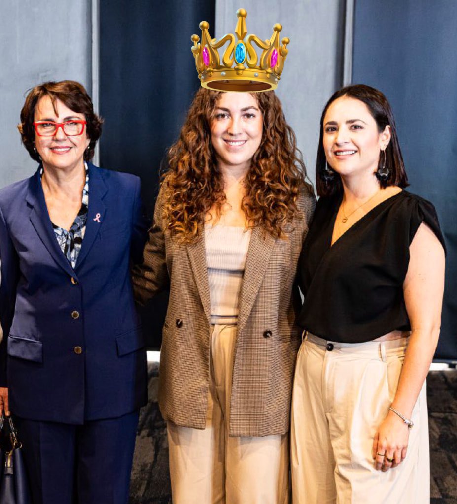 María Gómez Rueda tweet media