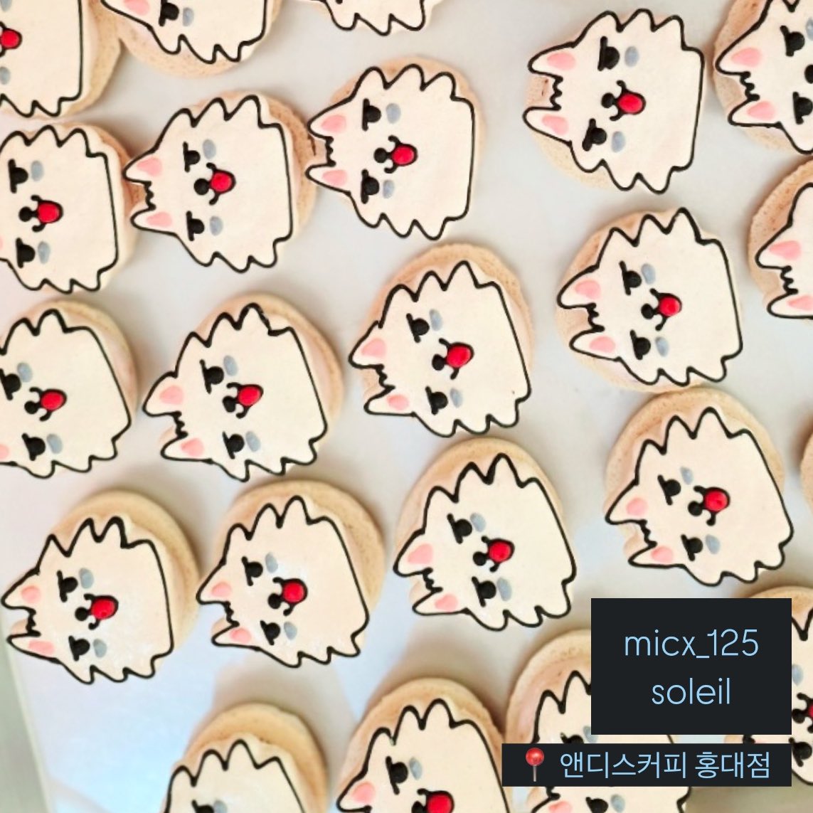 Soobin24th's tweet photo. 𝚖𝚊𝚌𝚊𝚛𝚘𝚗  ꒰ ⩌ ·̫ ⩌ ꒱ ♡⃛
＿＿＿＿＿＿＿＿＿＿＿＿＿
📍@andyscoffee2 홍대점
@micx_125 @soleilsbn https://t.co/WVhOl9ZVf0
