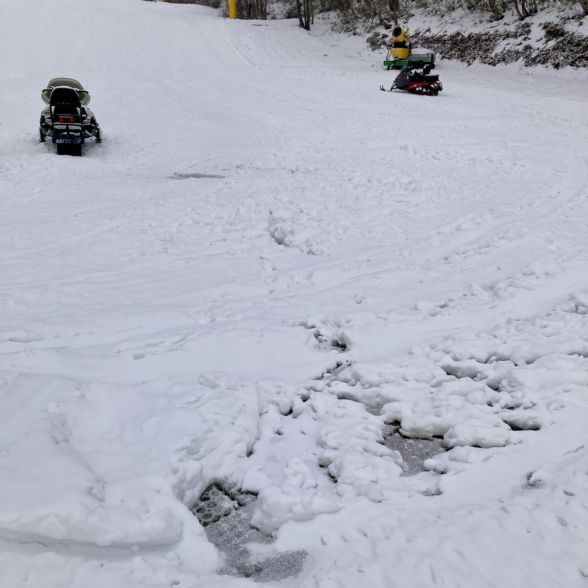 【オープン延期のお知らせ】

高鷲スノーパークは12/7(土)OPENを目指しておりましたが、積雪状況により厳しいという判断に至りました。

よってオープン予定日を12/10(火)に延期いたします。
皆さまには大変ご迷惑をおかけいたします。

詳細は下記にてご確認くださいませ。
takasu.gr.jp/news/2024/12/0…