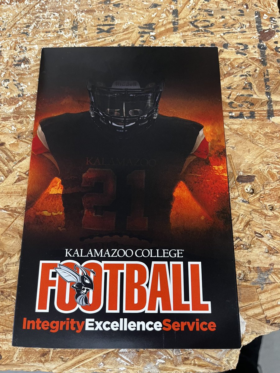 Thank you <a href="/CoachCWhitehead/">Clay Whitehead</a> for taking your time out of your day to come and talk about Kalamazoo and what you guys are all about!!! 
<a href="/KzooFootball/">Kalamazoo College Football</a> 
@PHDLineCoach