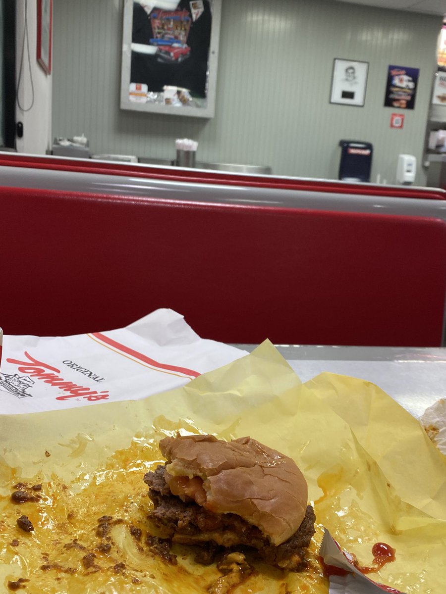 ACLAENT's tweet image. Shout out all the fast food workers
You make the world go round  🌎 

Tommy’s 🔥 

#tommys #foodie #workers 
#ca #LosAngeles #chili #tamales 
#burger