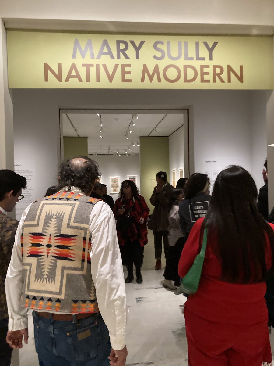 JulieFrancella's tweet photo. Spent the afternoon at the MET for a private tour of the new Mary Sully (Yankton Dakota) exhibit in the Native American wing. Migwetch for the invite Relative Arts NYC 🙌🏾🪶🙌🏾
#marysully #themetropolitanmuseumofart #NativeAmerican #indigenous #art https://t.co/LWy9LpXkZA