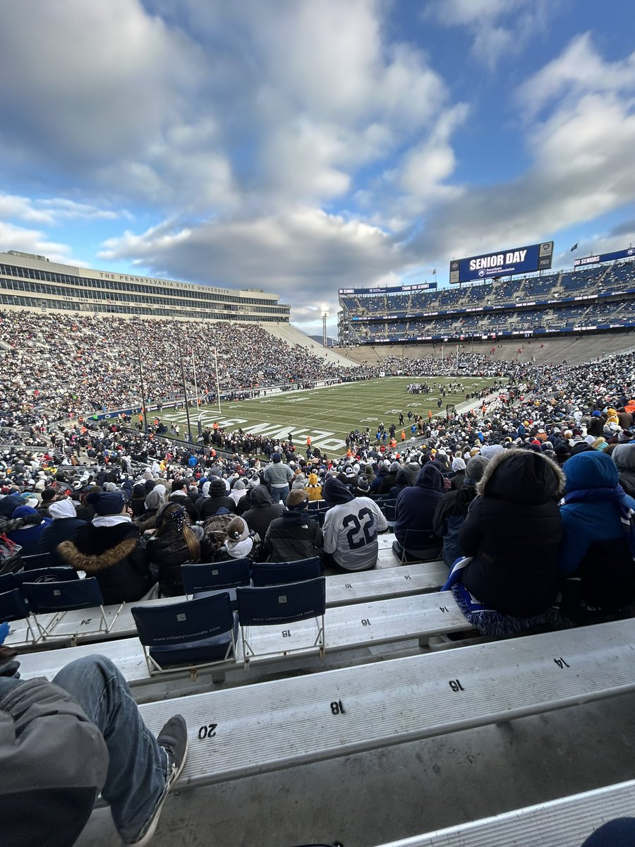 Ec_0213's tweet photo. Fantastic time at PSU watching a BIG W!! 44-7 https://t.co/jjJDQnvLLe