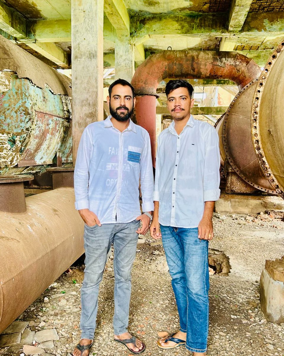 rb_jaat's tweet photo. जन्मदिन की हार्दिक बधाई और उज्ज्वल भविष्य की शुभकामनाएं भाई @ashokgena_ 💐🎂🥰 https://t.co/akS3w3AJ3U