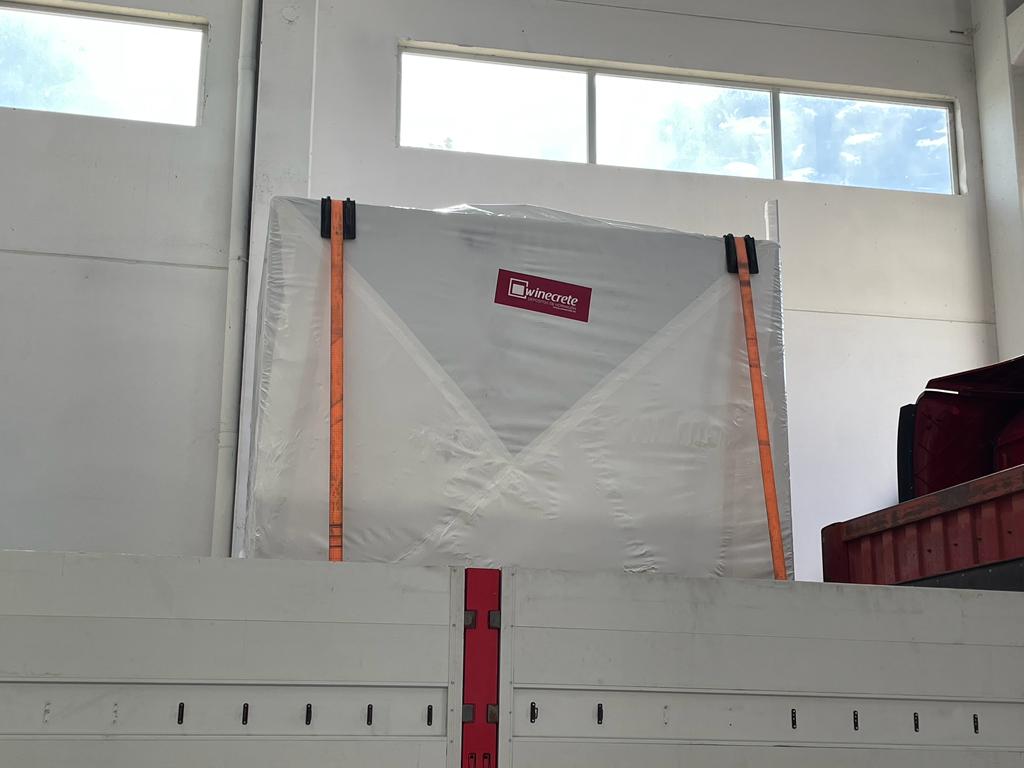 Winecrete's tweet photo. ¡Depósitos de cemento listos para tu bodega!🍷Embalados y perfectamente asegurados. Porque la calidad no solo se fabrica, también se entrega. 🚛✨

•

Concrete tanks ready for your winery! 🍷 Packed and perfectly secured. Because quality is not only made, it’s also delivered. https://t.co/OcinWRNlrh