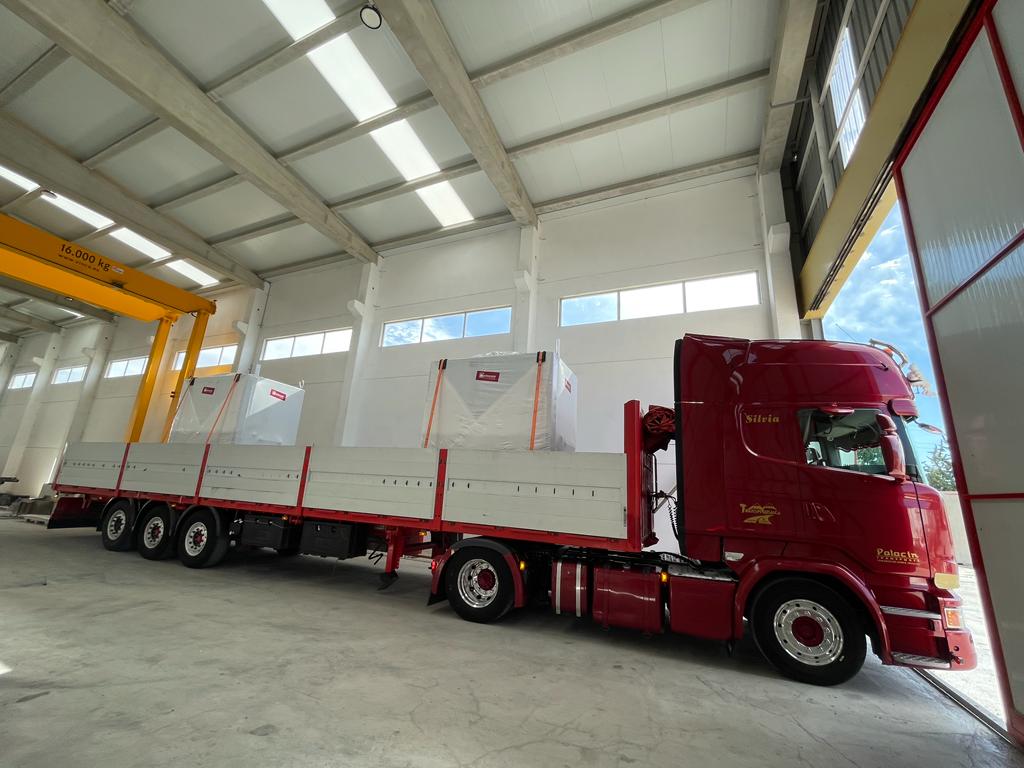 Winecrete's tweet photo. ¡Depósitos de cemento listos para tu bodega!🍷Embalados y perfectamente asegurados. Porque la calidad no solo se fabrica, también se entrega. 🚛✨

•

Concrete tanks ready for your winery! 🍷 Packed and perfectly secured. Because quality is not only made, it’s also delivered. https://t.co/OcinWRNlrh