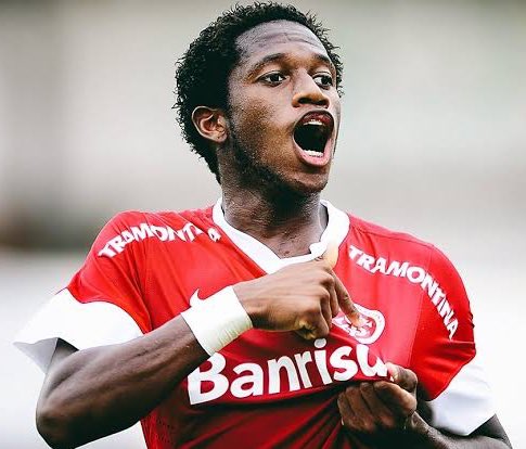 radar_colorado's tweet photo. Oscar? Grande jogador. Mas o cria da base que mudaria o time de patamar é outro… https://t.co/wpVq6htiru