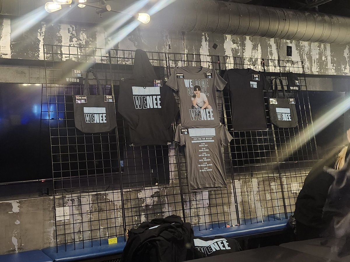 Ash_D3vi's tweet photo. Wonho fanmeet merch

#WONHOatJingleBall #WONHO #WELCOMEBACKWENEE https://t.co/D1C8HaKFyH