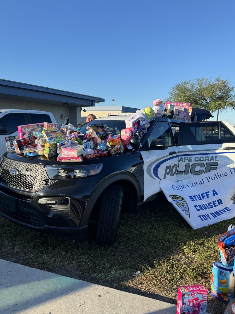 Thank you to our Cape Elementary families who donated toys for the CCPD Stuff a Cruiser Toy Drive. This was a great way to give back to those in need in our community.