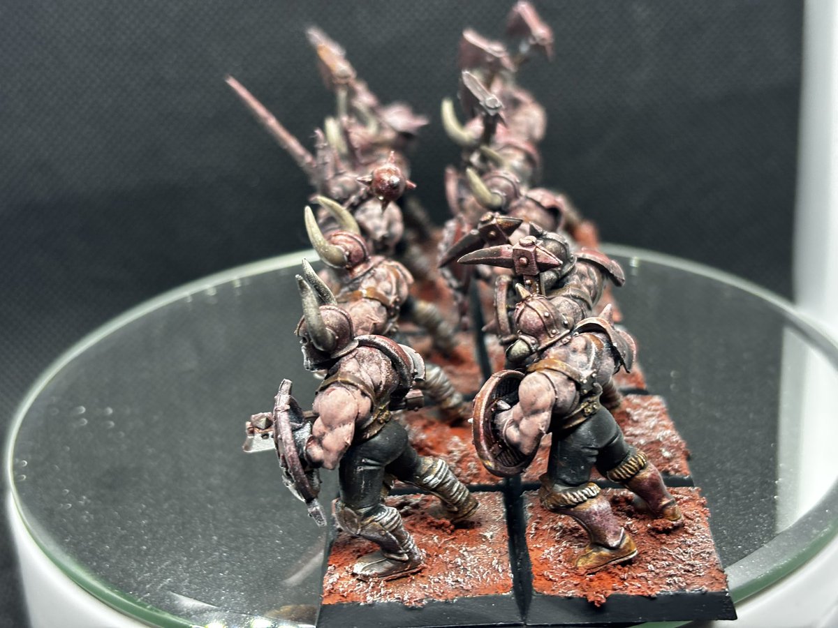 KerrickHobbys's tweet photo. 10 more Chaos Marauders done.
#modelpainting #batchpainting #warhammer #warhammercommunity #warhammerfantasy #warhammertheoldworld #theninthage #the9thage #warriorsofchaos #warriorsofthedarkgods #akinteractiveofficial #vallejocolors #monumenthobbies #thearmypainter https://t.co/eeYCf1f4v0