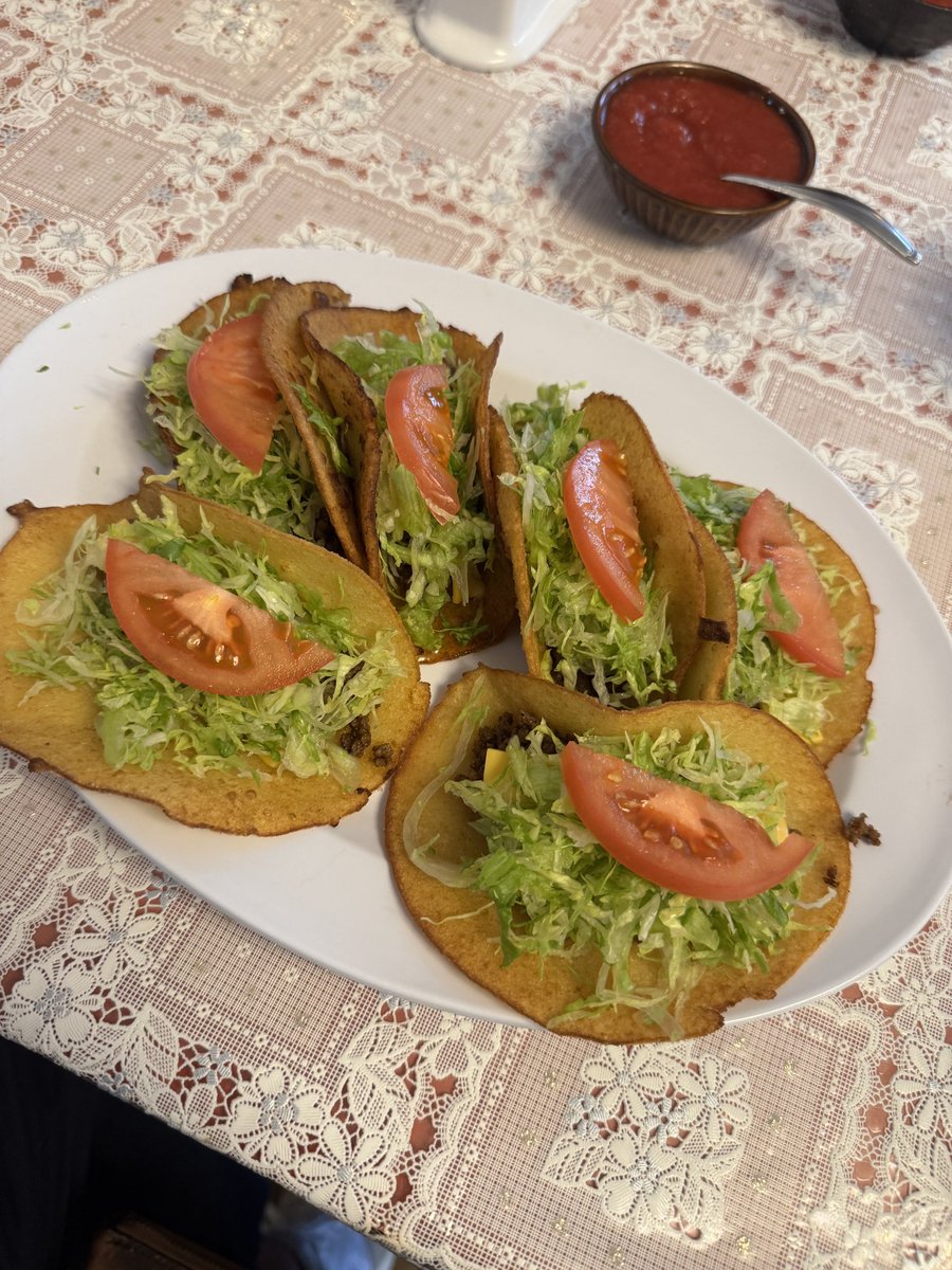 DJkeita0608's tweet photo. #kingtacos
#メキシコ
#tacomaria
#沖縄
2日連続ランチ
タコス合計20個🌮 https://t.co/ECwAx8Fo2L