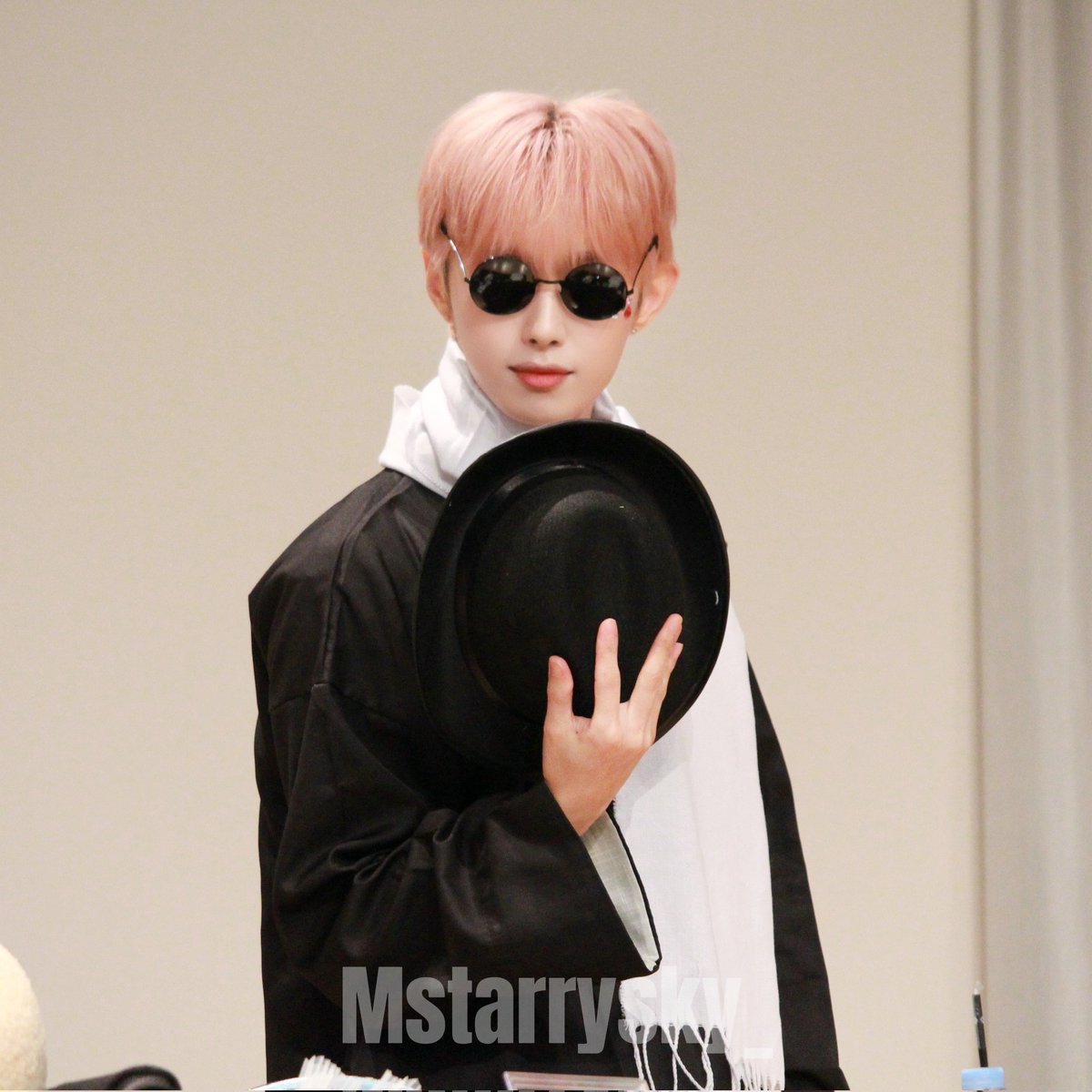 Mstarrysky_'s tweet photo. 240713 B.D.U Everline Fansign Event

🕶️ ✨

#BDU #비디유 
#MONT #몬트 
#BITSAEON #빛새온 #ビッセオン
#Wishpool #MyOne https://t.co/buIPfJJlMt