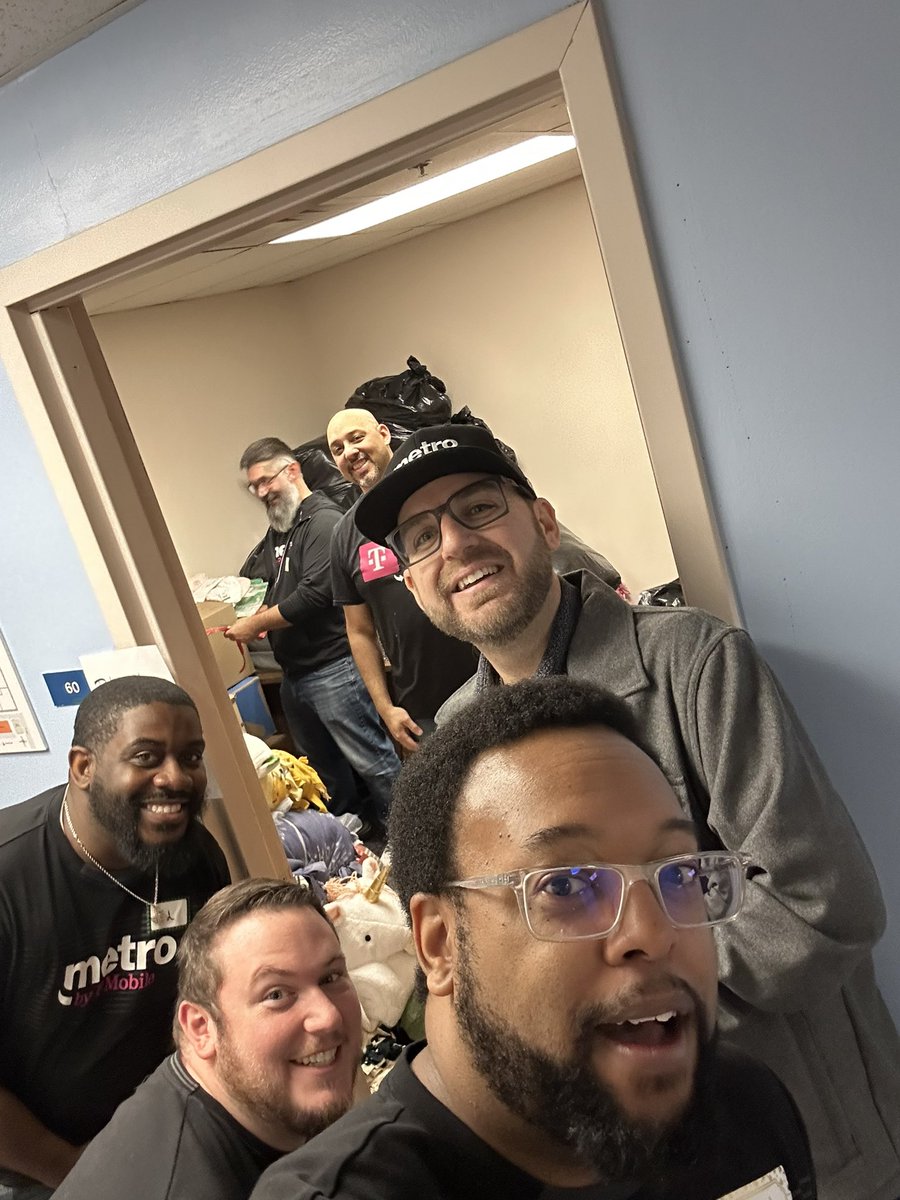 Rodney B (@thats_bowie) on Twitter photo Very thankful for the opportunity to volunteer and support <a href="/ChildrenCtr/">TheChildren'sCenter</a> today with my first team. <a href="/ChildrenCtr/">TheChildren'sCenter</a> thank you for all you do! Very thankful for the opportunity to volunteer and support <a href="/ChildrenCtr/">TheChildren'sCenter</a> today with my first team. <a href="/ChildrenCtr/">TheChildren'sCenter</a> thank you for all you do!