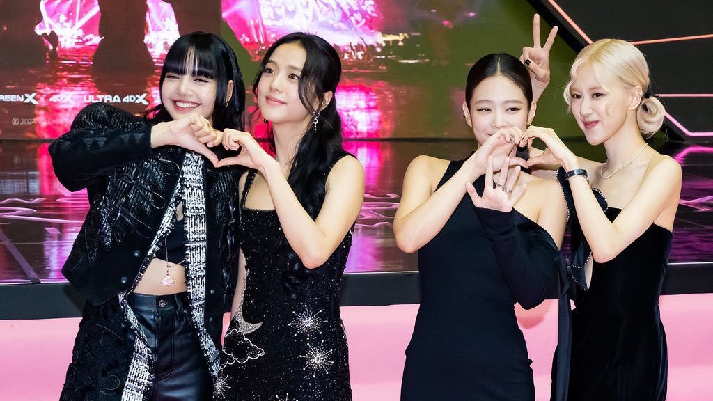 Top 10 #KPop Artists Globally for 2024 on <a href="/Spotify/">Spotify</a>

1. BTS
2. Jung Kook
3. Stray Kids
4. Jimin
5. NewJeans
6. BLACKPINK
7. V
8. JENNIE
9. LE SSERAFIM
10. SEVENTEEN