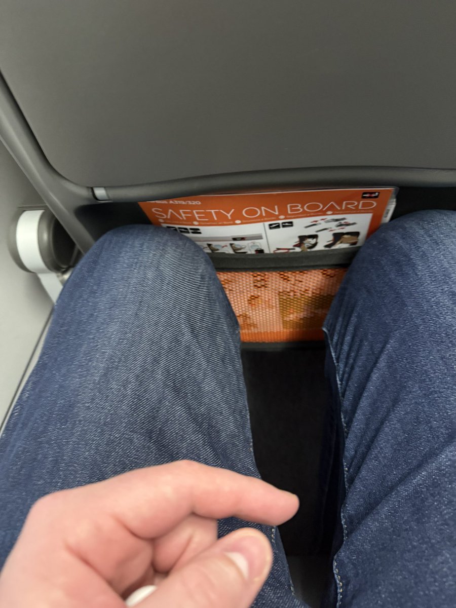 So paid for extra legroom seat on easyJet and now worried what would of happened if I hadn’t 😩😩#tallproblems