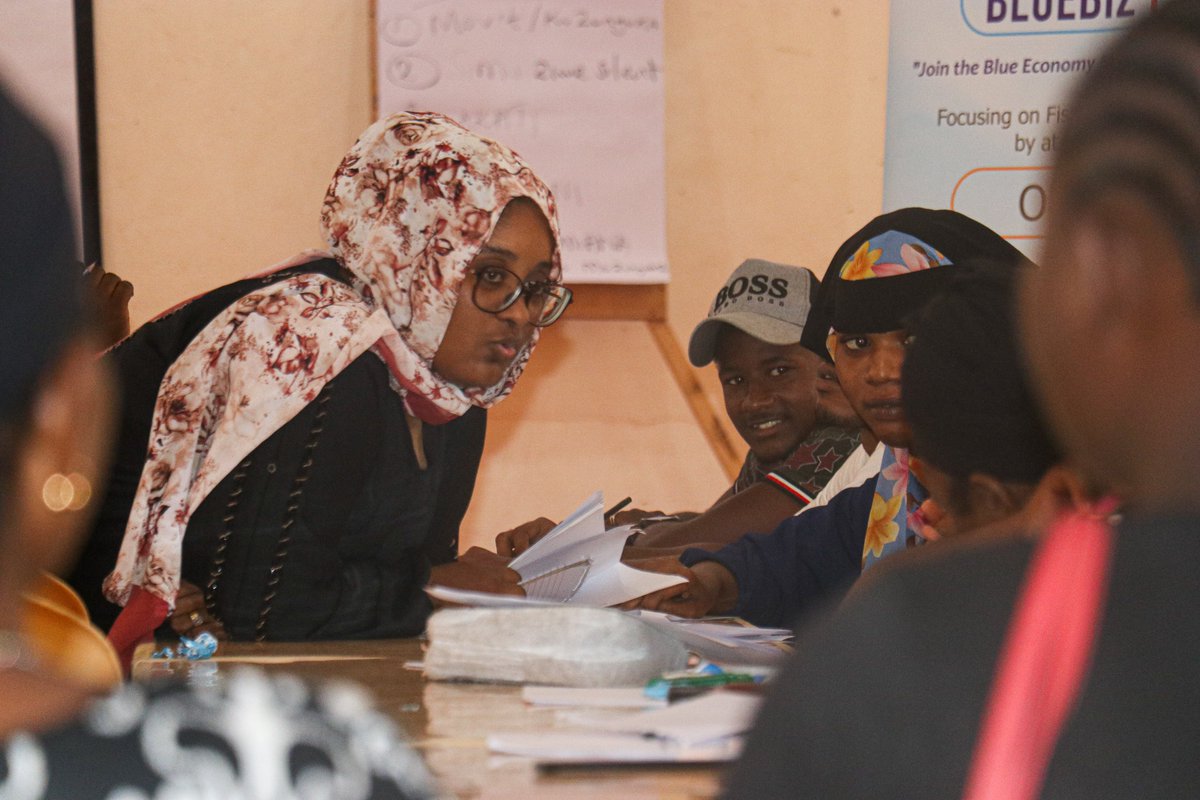 LamuAffairs's tweet image. Day 1 of the BlueBiz Program is a wrap! Module 0 set the stage with an introduction to TechnoServe and BlueBiz Program and our mission to empower Lamu communities through the blue economy

This is just the beginning. 

#BlueBizLamu #TrainingForChange