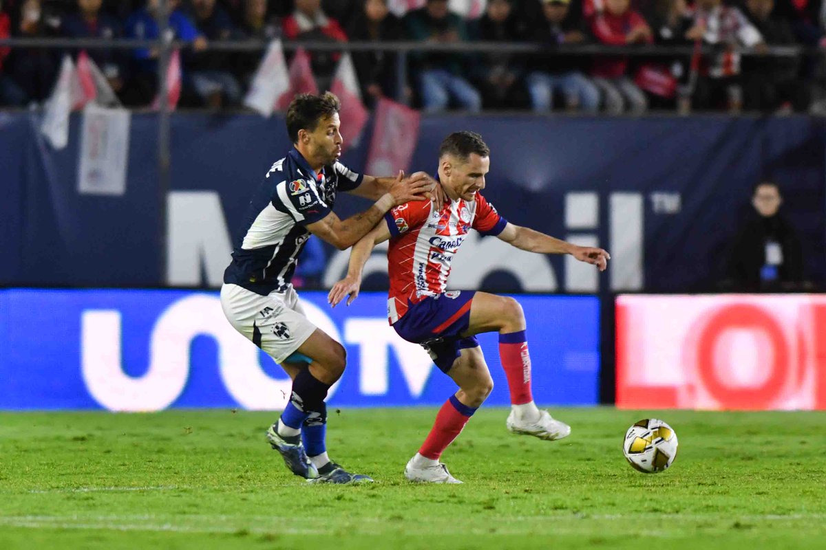 laaficion's tweet photo. #LigaMX | ¡Medio tiempo!

Los potosinos se van al descanso con la ventaja en el marcador

⛪@AtletideSanLuis 1-0 @Rayados🤠

EN VIVO 🔴 https://t.co/kCNhkpZAM0 https://t.co/OUmlqZUukz