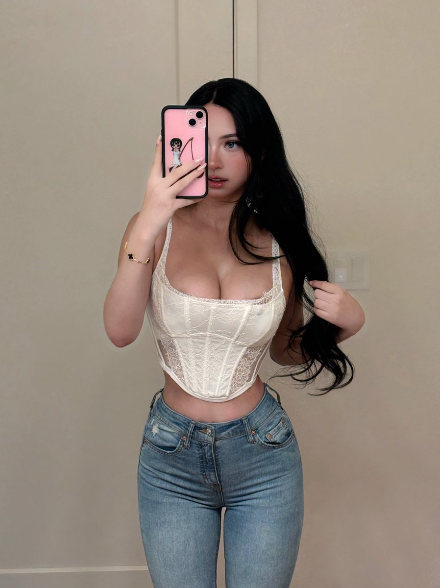 fairyalexxpt2's tweet photo. mirror selfie wrapped ‘24 https://t.co/2p2Q4MS4b3