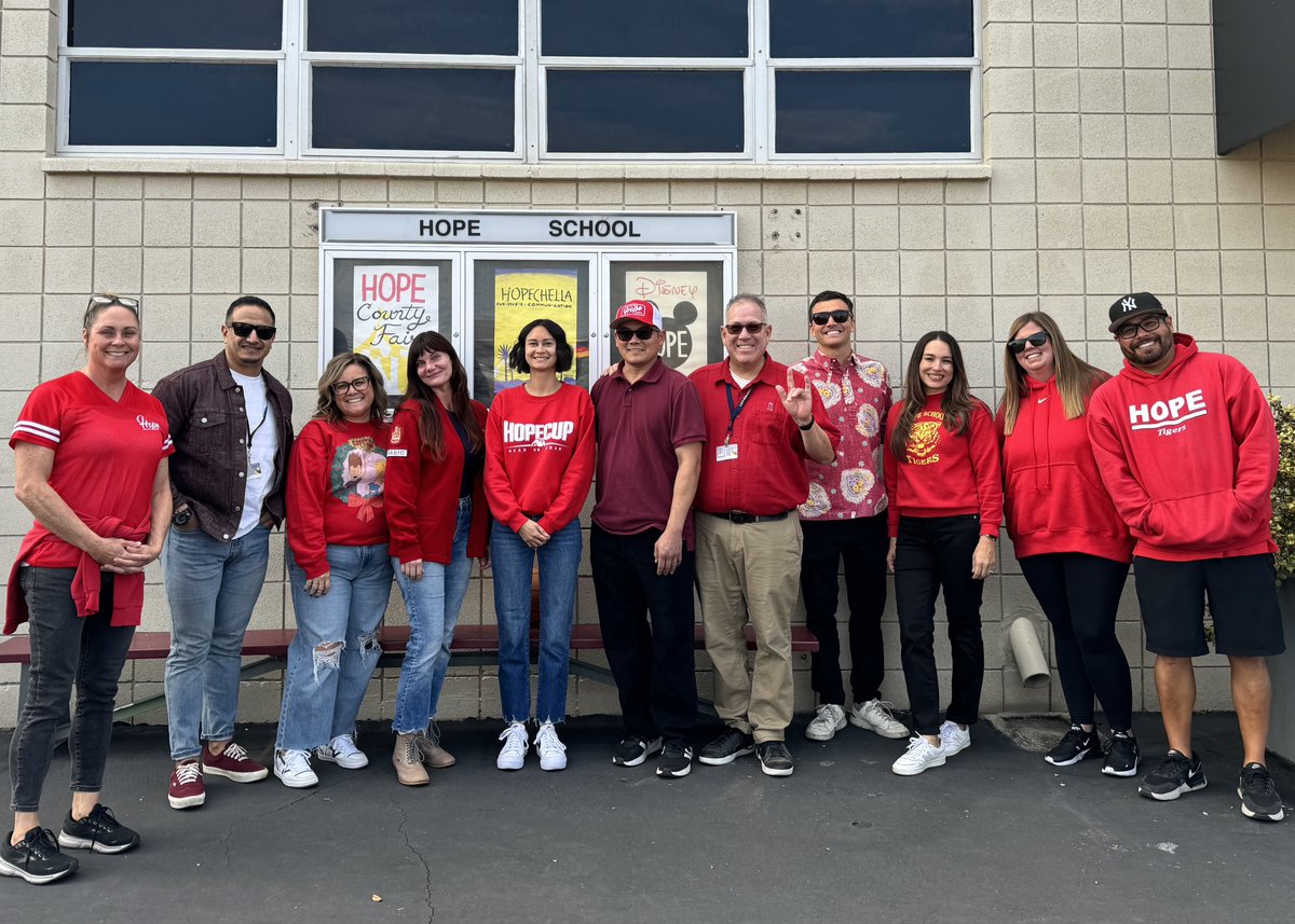 ASTAAnaheim's tweet photo. ASTA members from across the district wore their #RedForEd this week in support of our Bargaining Team. Join us in #solidarity and wear your red for our next Bargaining Day on Friday, Dec. 13!
#WeAreASTA #CommunitySchools #PutStudentsFirst https://t.co/o1BNajR2ps