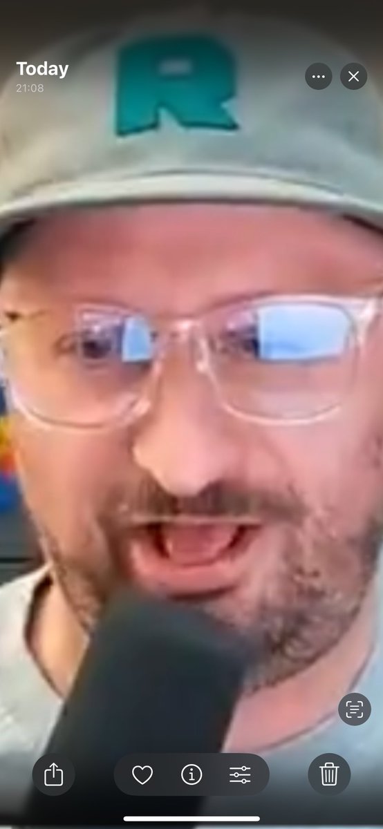 RealBMike's tweet photo. @Danny_Heifetz Underrated is @DannyBKelly’s #beignetface https://t.co/2OGV3Vndlp