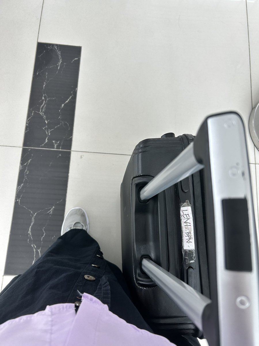 LeniEchizen's tweet photo. For first time go out alone,,,, https://t.co/lgX9l3G61M
