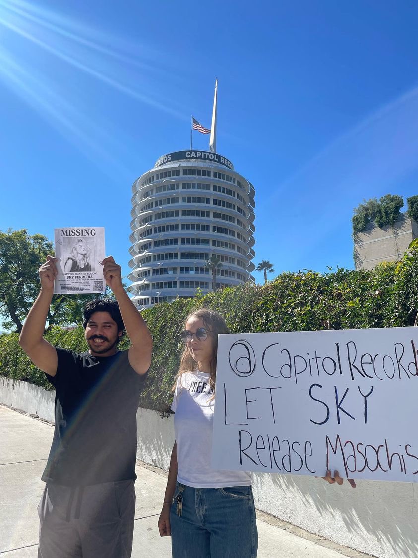 EliseBosshardt's tweet photo. 😭🥹❤️‍🔥 https://t.co/kJZ3kF98FD