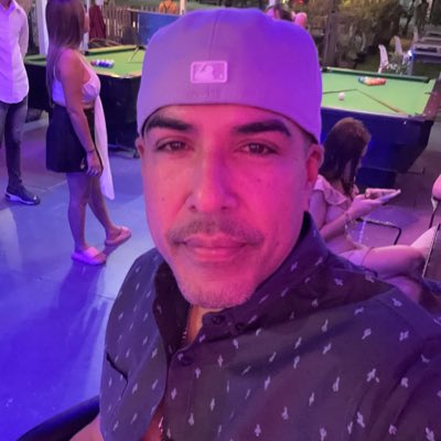 burtonperez's tweet photo. #NewProfilePic https://t.co/p3rEkxIkTW