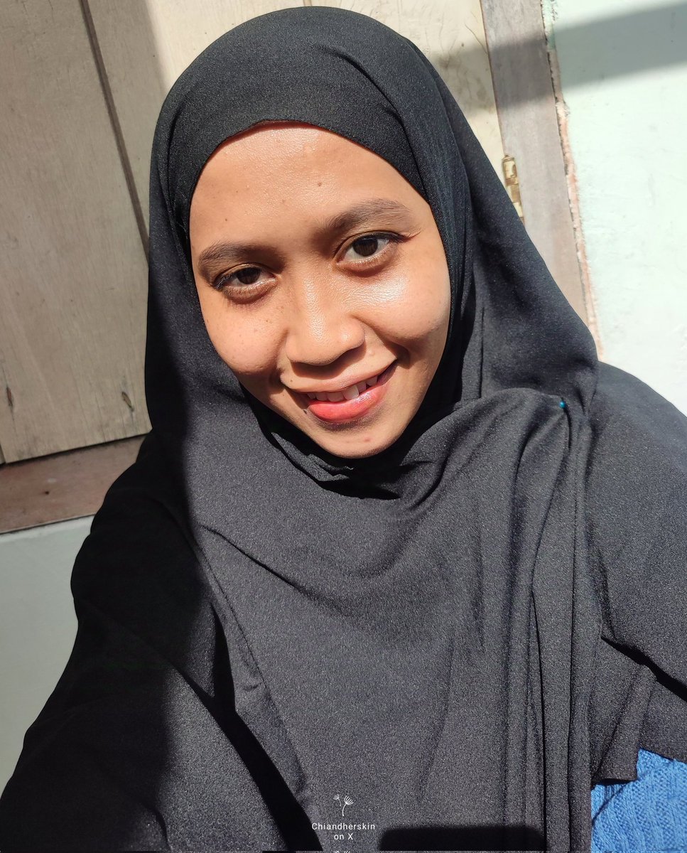 Berani selfie dibawah matahari?☀
BERANI DONG! 

Soalnya aku udah pake sunscreen serum super ringan yang SPFnya real no tipu-tipu, bonus cerahan dan anti kusam✨

#ReviewbyChi