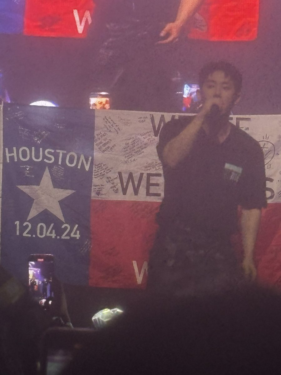 00Covens's tweet photo. I need more k pop friends.
Seeing wonho tonight was so fun ! !
#wonho
#weenee https://t.co/3hYom3uWpk