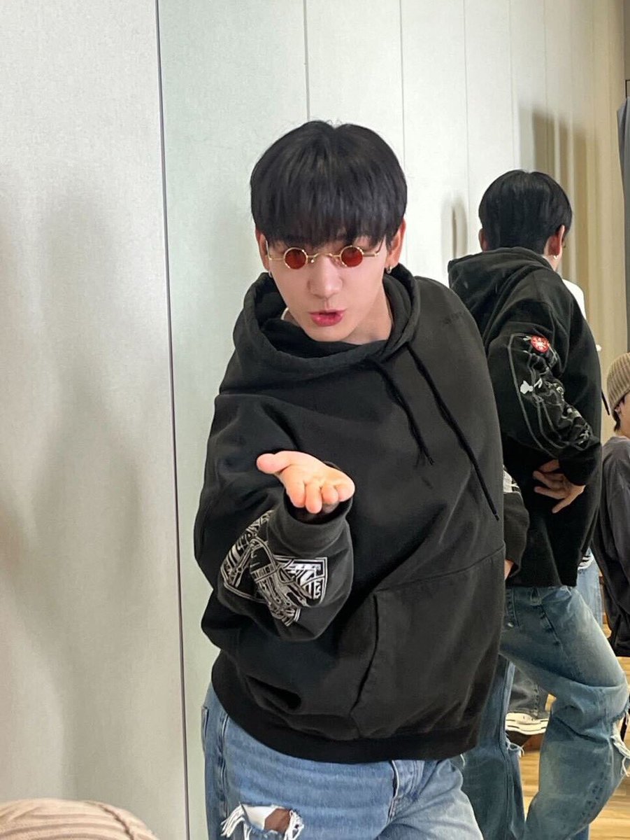 Happy birthday, Myung Jaehyun, my awesome big bro! You’ve been such a great leader all year, and it really shows. Let’s keep making happy memories together. Hit me up if you ever need a break or just wanna chill. Wishing you nothing but happiness, Abang!