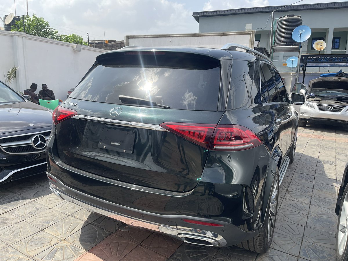 skip_001's tweet image. KINDLY REPOST🙏🏾
FOREIGN USED 2020 GLE350

2024 Entry
Folding Side-Mirror
Blindspot Mode
Panoramic roof
Reverse Camera
Power boot
Navigation system
Exhaust catalyst intact
Suspensions are perfect
Transmission: very smooth
AC🥶
📍Ogba

Price :110Million
#BA08061350735
#AfeBabalola