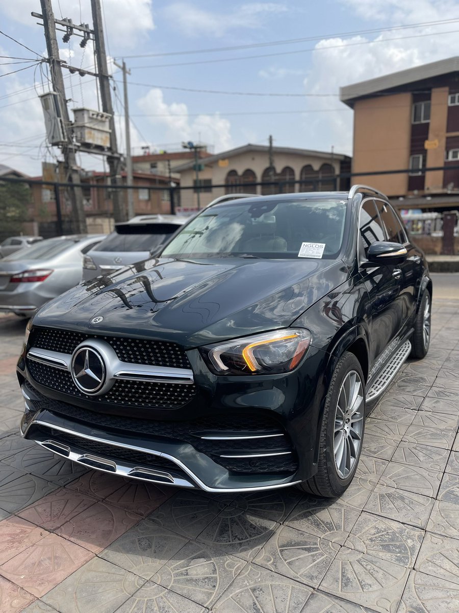 skip_001's tweet image. KINDLY REPOST🙏🏾
FOREIGN USED 2020 GLE350

2024 Entry
Folding Side-Mirror
Blindspot Mode
Panoramic roof
Reverse Camera
Power boot
Navigation system
Exhaust catalyst intact
Suspensions are perfect
Transmission: very smooth
AC🥶
📍Ogba

Price :110Million
#BA08061350735
#AfeBabalola