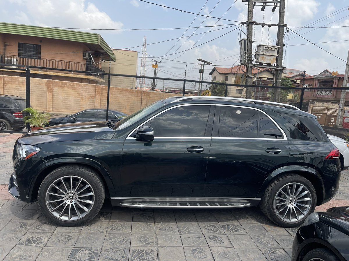 skip_001's tweet image. KINDLY REPOST🙏🏾
FOREIGN USED 2020 GLE350

2024 Entry
Folding Side-Mirror
Blindspot Mode
Panoramic roof
Reverse Camera
Power boot
Navigation system
Exhaust catalyst intact
Suspensions are perfect
Transmission: very smooth
AC🥶
📍Ogba

Price :110Million
#BA08061350735
#AfeBabalola